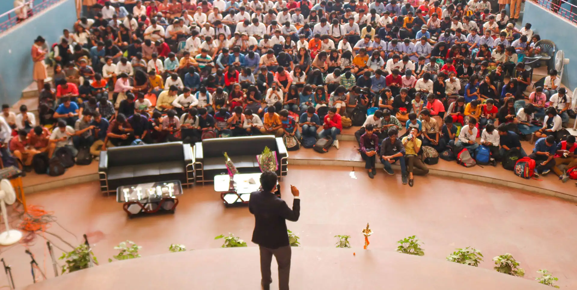 salil addressing students